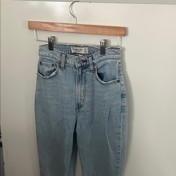 Abercrombie & Fitch The 90s Slim Straight Ultra High Rise Jeans Vintage Denim - Picture 4 of 8